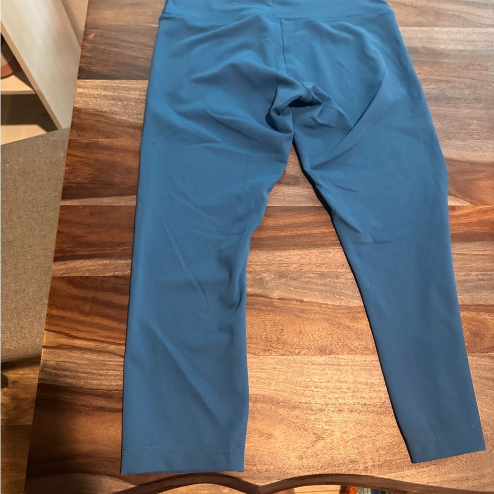 Blue Cropped Leggings